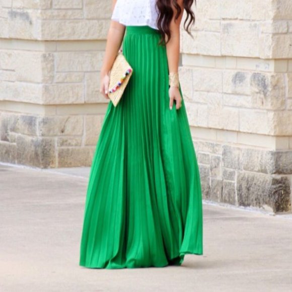 no brand Dresses & Skirts - Pleaded skirt size large